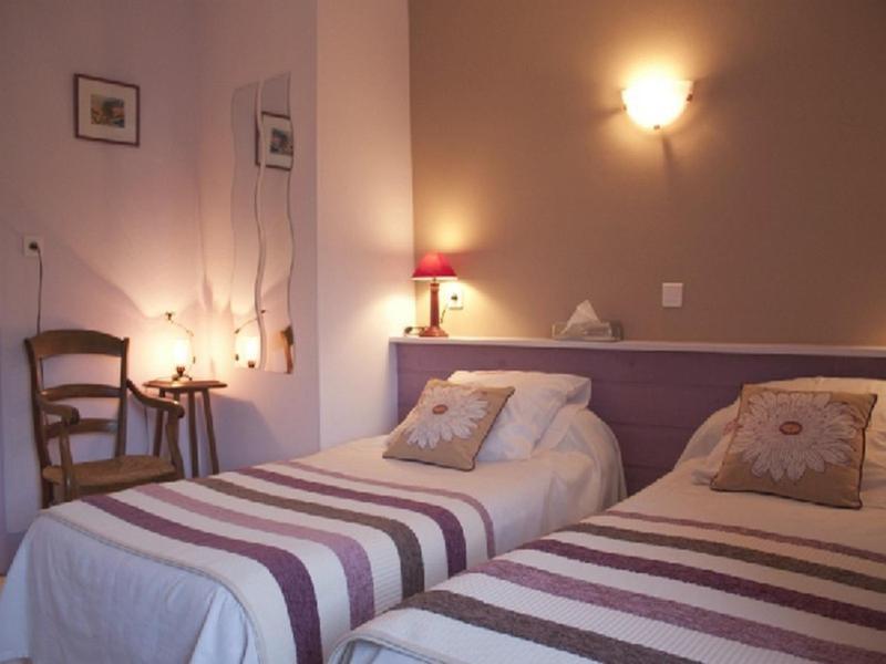 Logis Hotel Les Tilleuls Saint-Cirgues-de-Jordanne 객실 사진