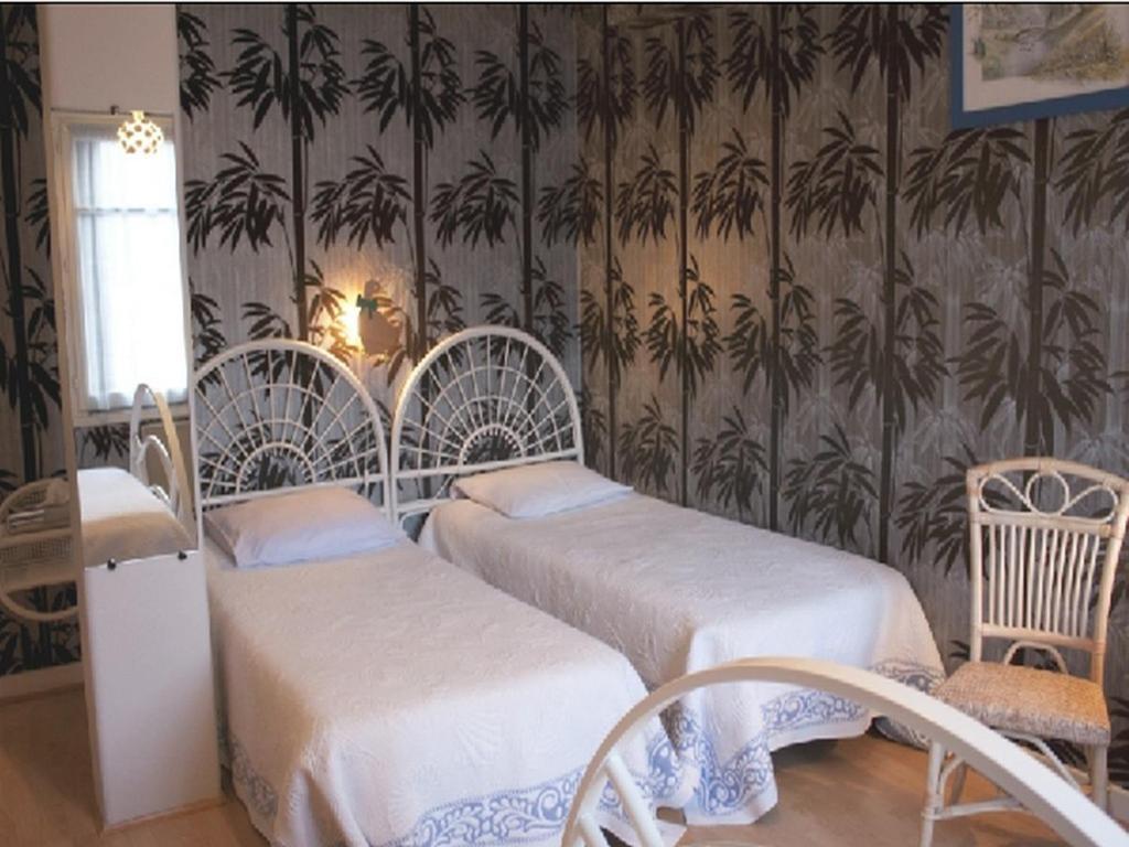 Logis Hotel Les Tilleuls Saint-Cirgues-de-Jordanne 객실 사진