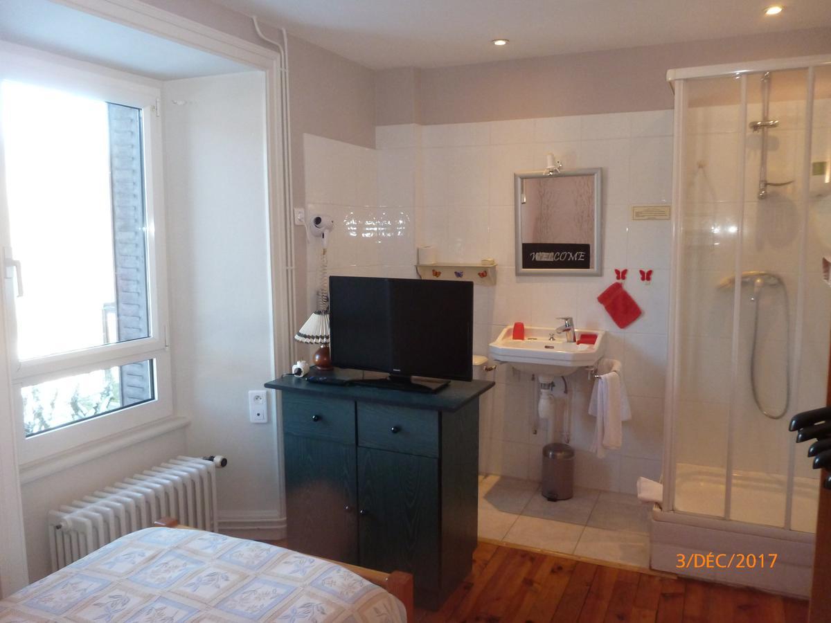 Logis Hotel Les Tilleuls Saint-Cirgues-de-Jordanne 외부 사진